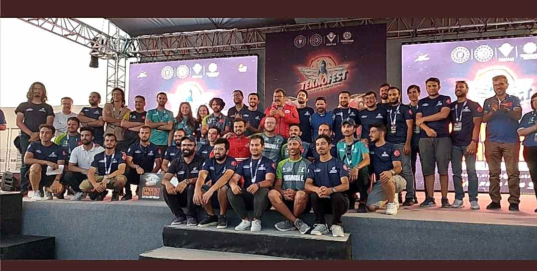 TÜBİTAK tarafından TEKNOFEST kapsamında bu yıl 18'incisi düzenlenen "Uluslararası Efficiency Challenge Elektrikli Araç Yarışları"nda Elektromobil kategorisinde Şampiyon 1,5 Adana